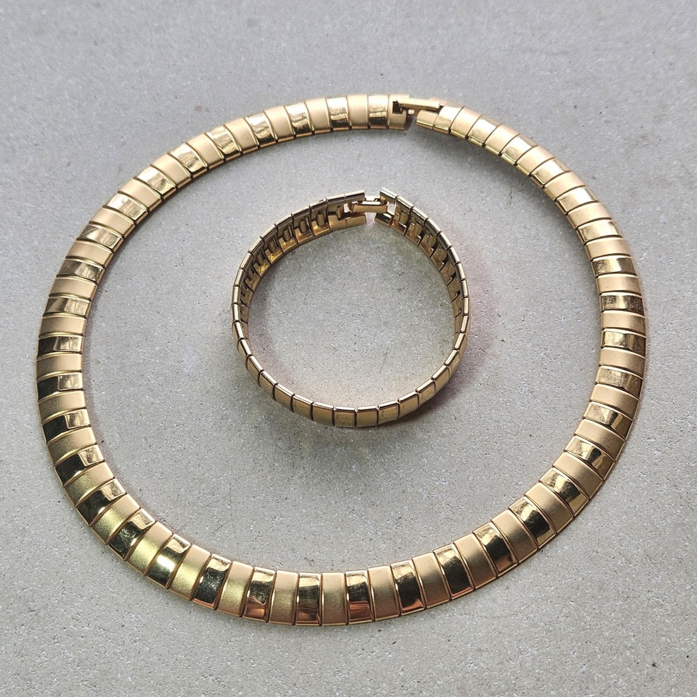 Vintage Gold Tone Segmented Brick Link Collar Necklace and Bracelet Jewelry Set